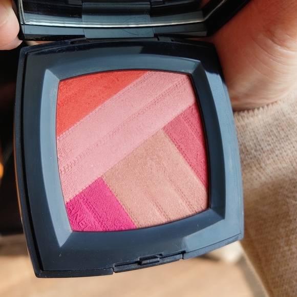 CHANEL Blush COLLECTORS - Picture 3 of 3